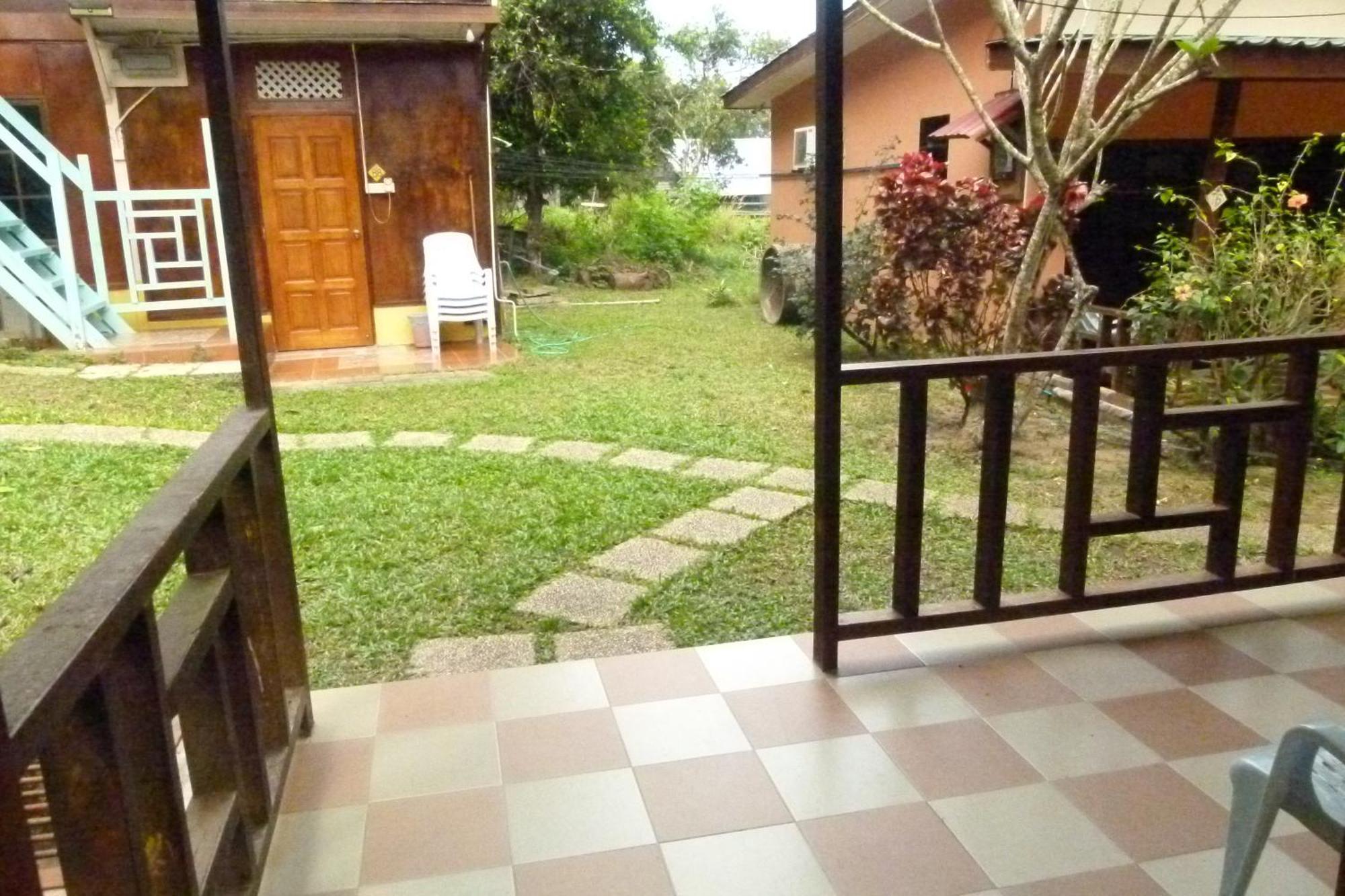 Cheers Garden Chalet Kampong Ayer Batang Exterior photo
