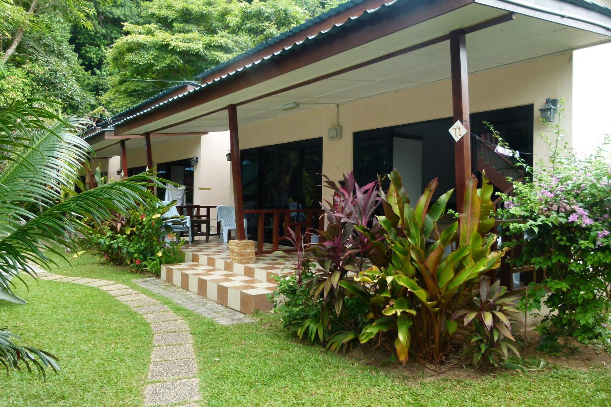 Cheers Garden Chalet Kampong Ayer Batang Exterior photo